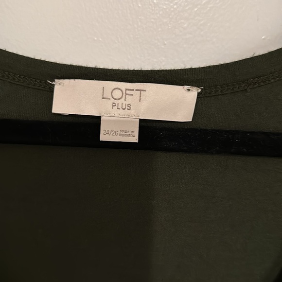 LOFT 24/26 Plus Dark Green Long
Sleeve Blouse - Picture 4 of 6
